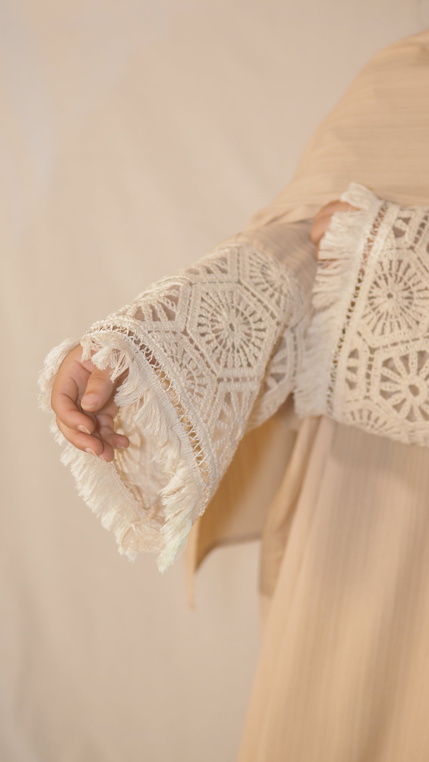 Beige Summer Isdal