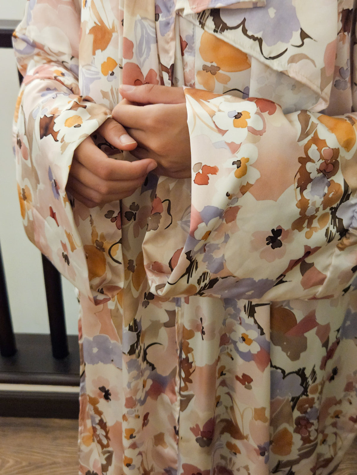 Cream Floral Isdal