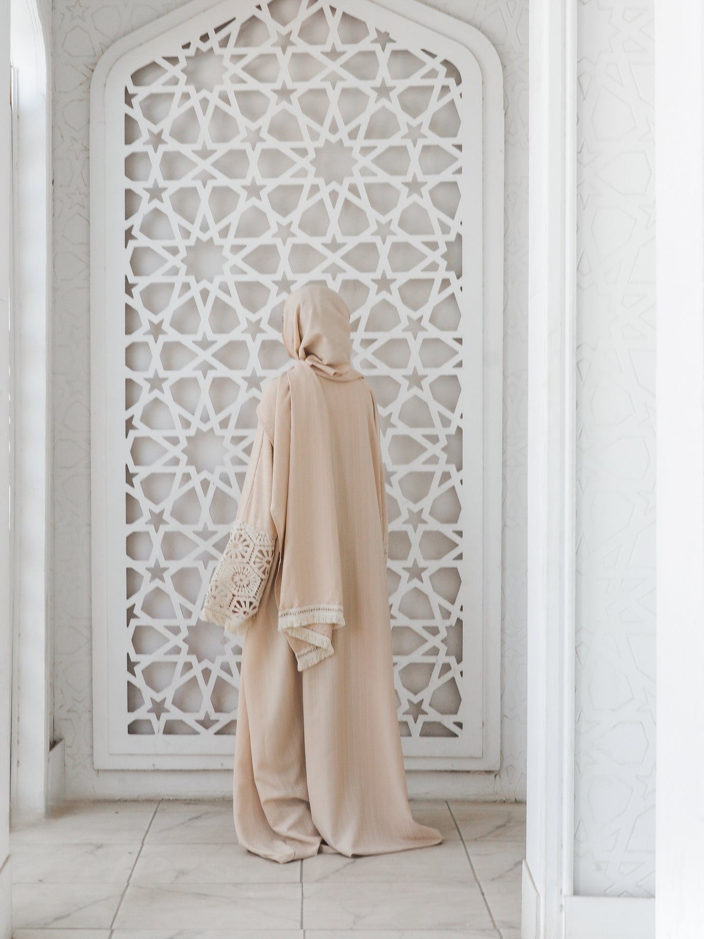 Beige crochet Isdal