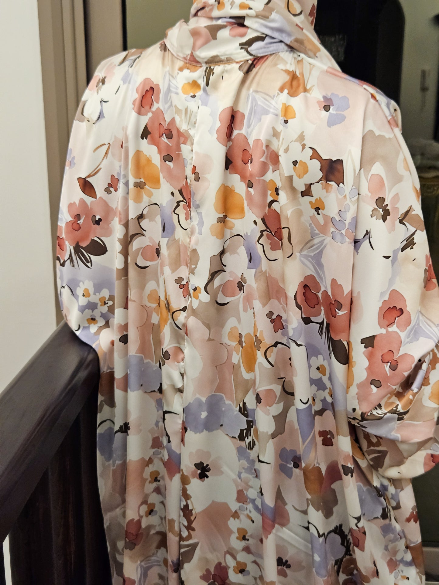Cream Floral Isdal